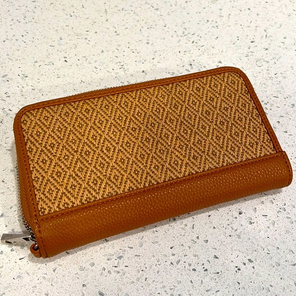 All about the Benjamin‘s wallet in diamond straw - Picture 1 of 3